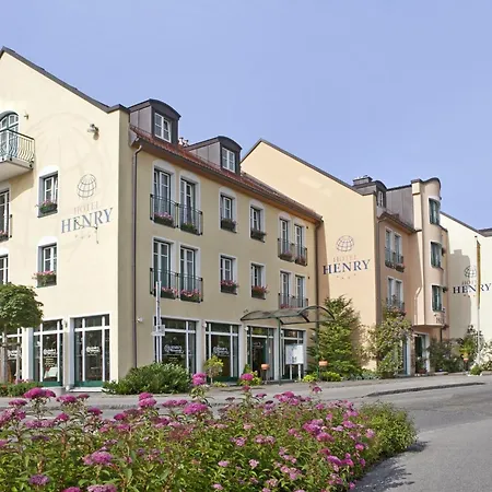 Hotel Henry-2